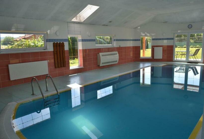 بنسيون Apartmany Alex S Bazenom