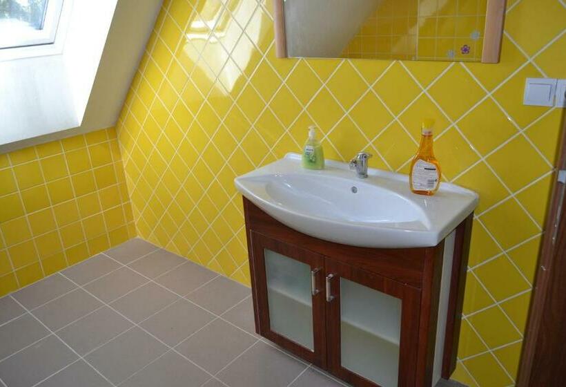 بنسيون Apartmany Alex S Bazenom