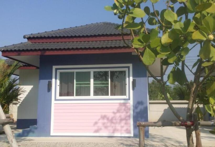 Пансион Araya Cottage