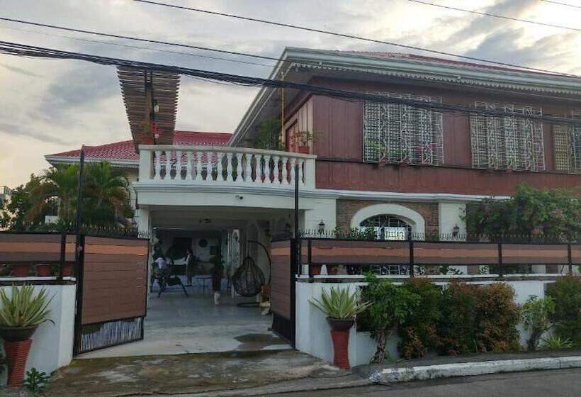 پانسیون Casa Familya