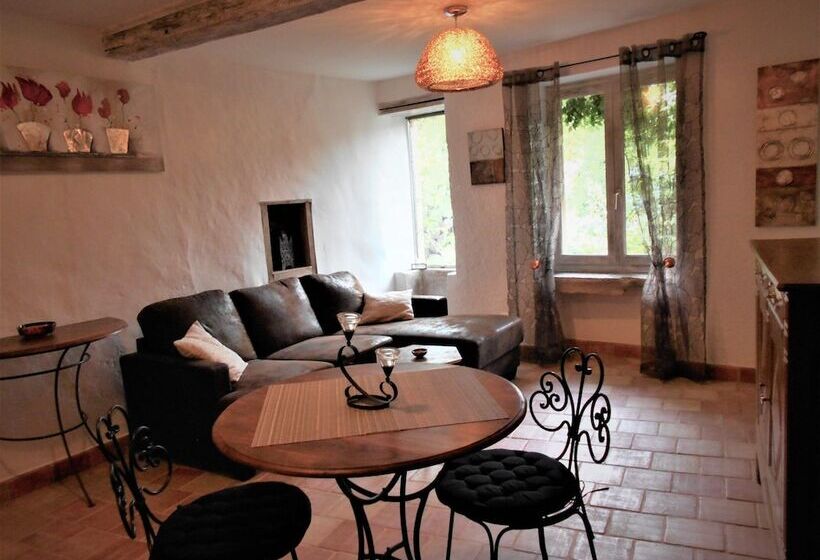 펜션 Domaine De La Fée Licité