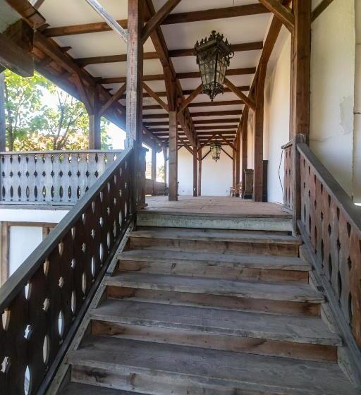 פנסיון Flanderhof Manor