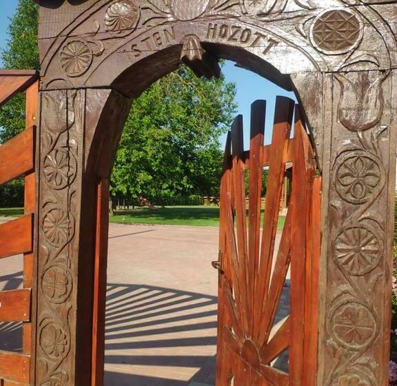 פנסיון Gondos Vendégház