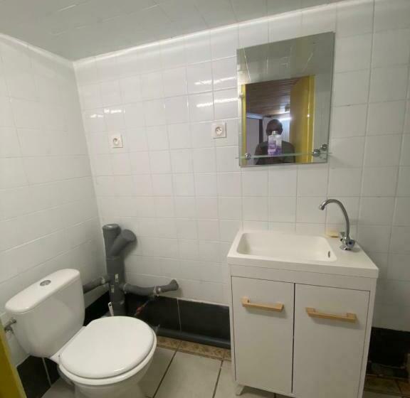 Пансион Locations De La Centrale De Belleville