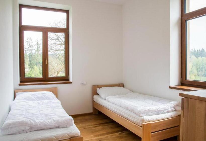 פנסיון Hájenka Zátoky