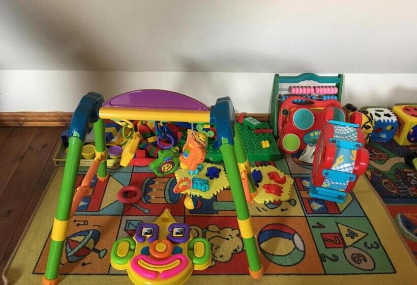 פנסיון Home Vendégház