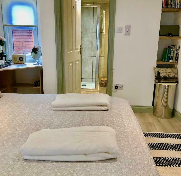 ペンション Kwetu Cabin