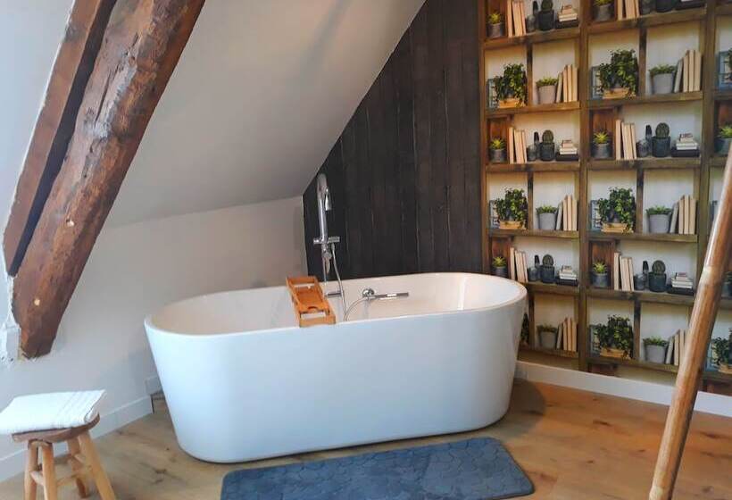 بنسيون Le Manoir Des Haies Spa