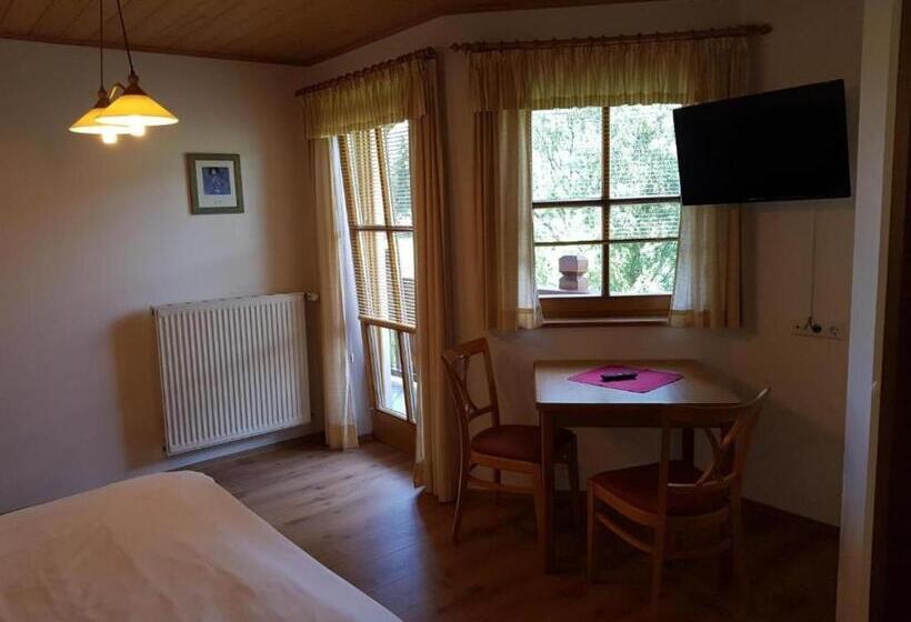 بنسيون Room In Apartment   Ferienhaus Kahr Appartment Rosbrand