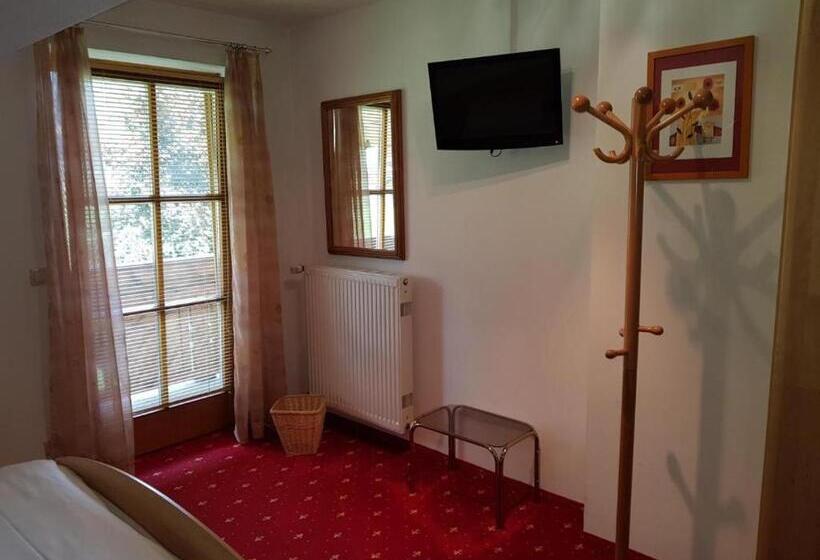 بنسيون Room In Apartment   Ferienhaus Kahr Appartment Rosbrand