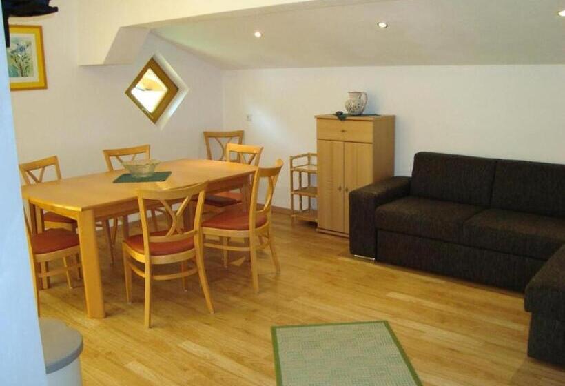 بنسيون Room In Apartment   Ferienhaus Kahr Appartment Rosbrand