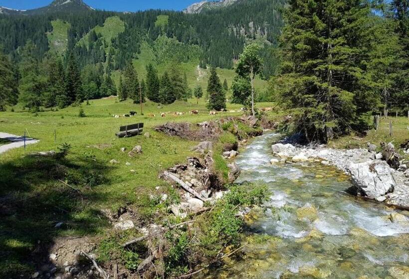 بنسيون Room In Apartment   Ferienhaus Kahr Appartment Rosbrand