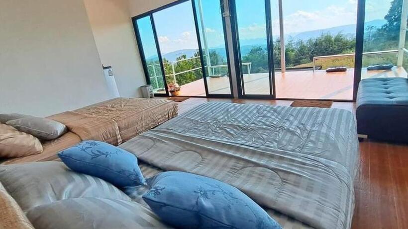 Resort บ้านไร่ระเบียงฟ้า น้ำหนาว แคมป์ปิ้ง