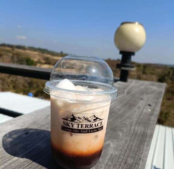 Resort บ้านไร่ระเบียงฟ้า น้ำหนาว แคมป์ปิ้ง