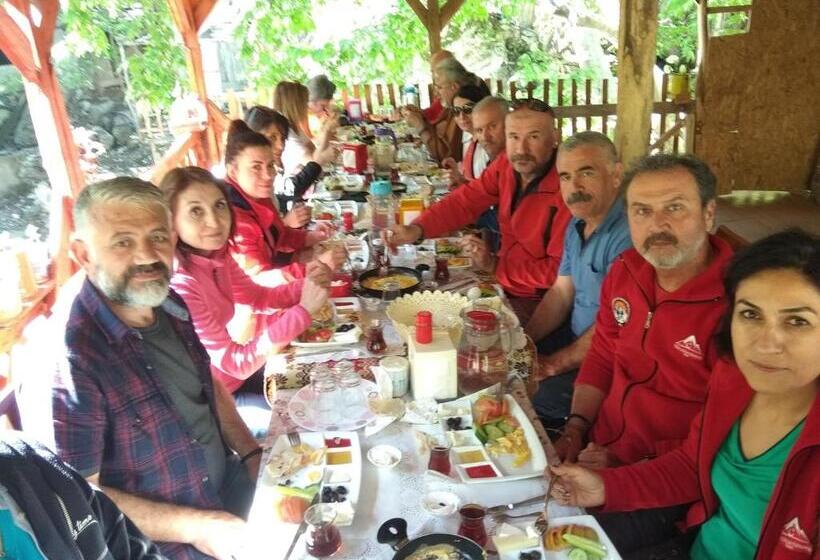 منتجع Kapuzbaşı şelalesi Baştürk Dinlenme Tesisleri