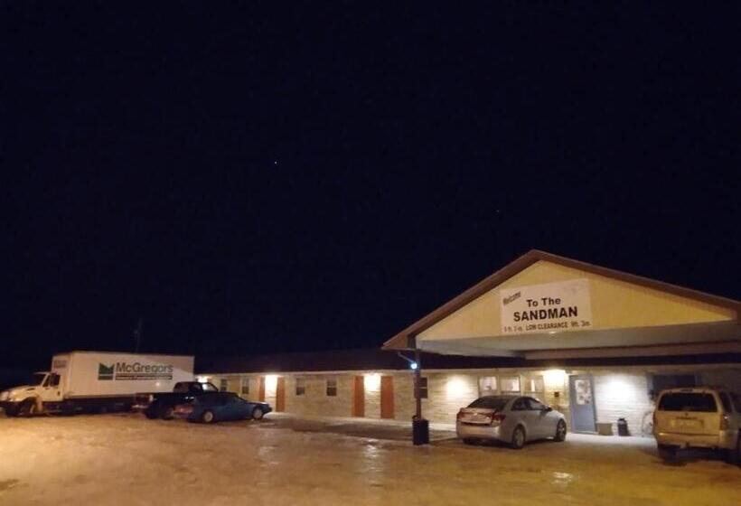 בית מלון כפרי Oyo Sandman Inn
