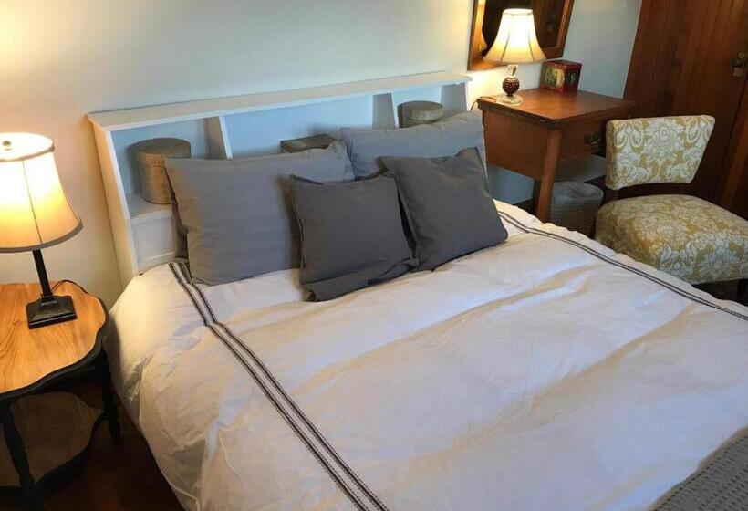 Studio 181 Bed & Breakfast