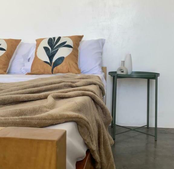 Al Manor Bed & Breakfast