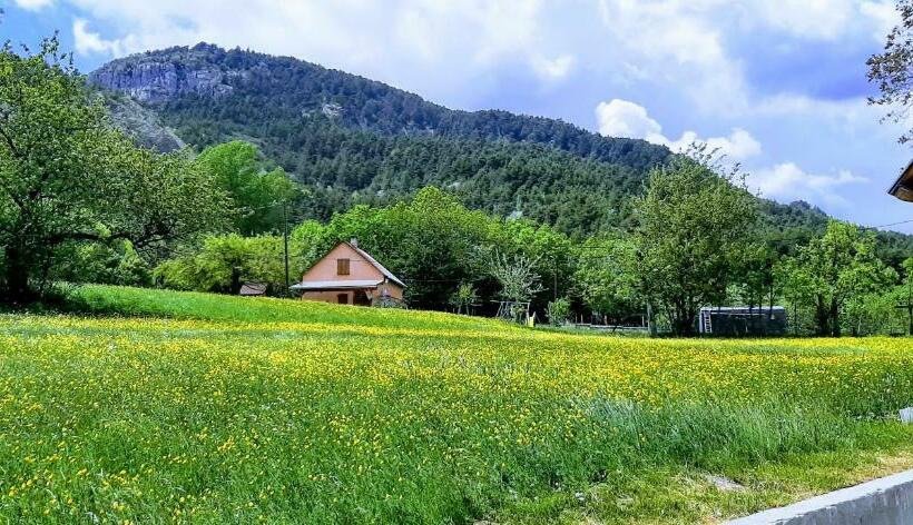 فندق صغير Auberge De Sauze