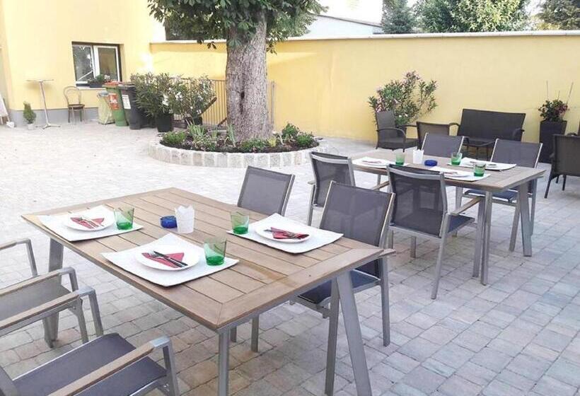 הוסטל Bauers Gästehaus