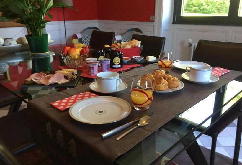 민박 Chambres D’hôtes Les Mouillères