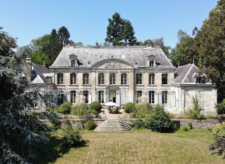 צימר Château De Contay Guesthouse   1753