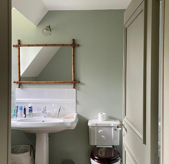 צימר Château De Contay Guesthouse   1753