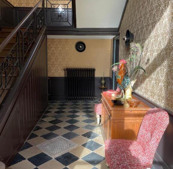 צימר Château De Contay Guesthouse   1753