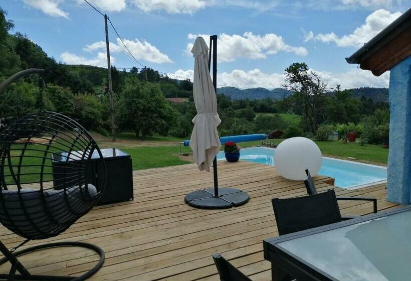 مبيت وإفطار La Maison Bleue