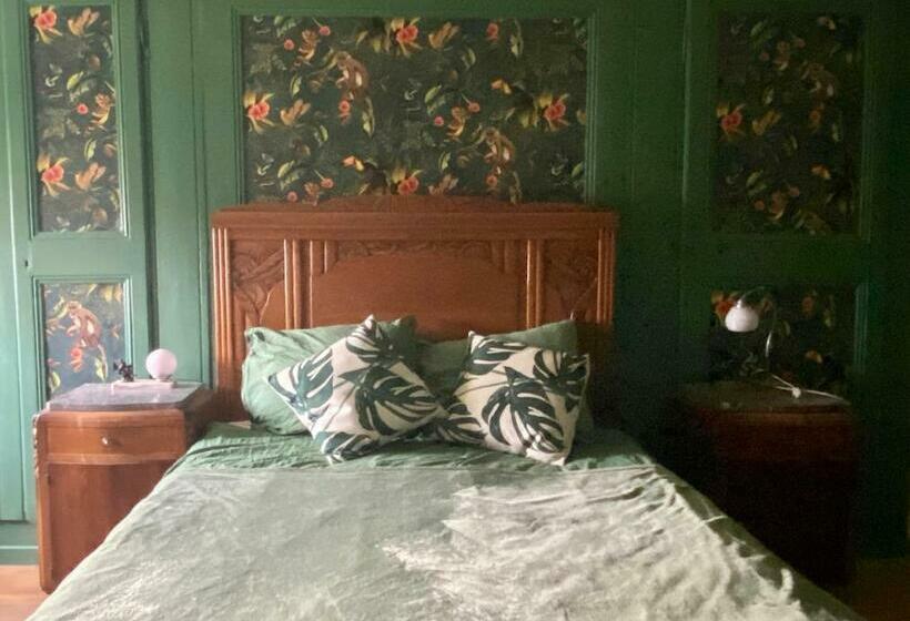 مبيت وإفطار La Maison Du Curé