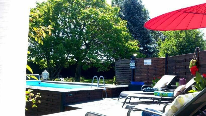 ベッドアンドブレックファースト Les Epinettes Chambres D Hôtes