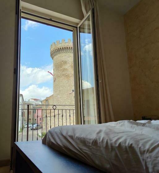 مبيت وإفطار Residenza Angioina