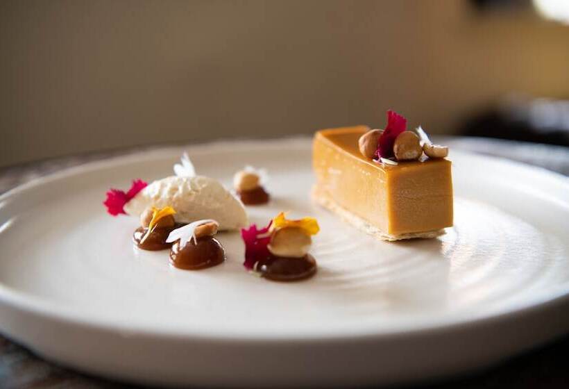 مبيت وإفطار The Cotley Inn