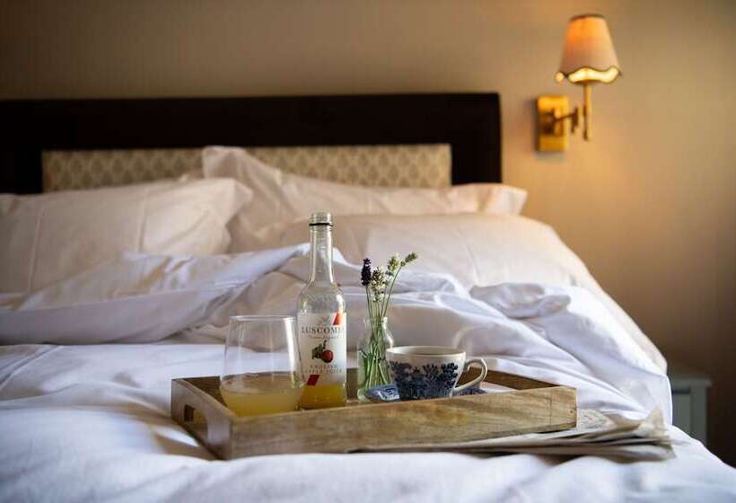 مبيت وإفطار The Cotley Inn