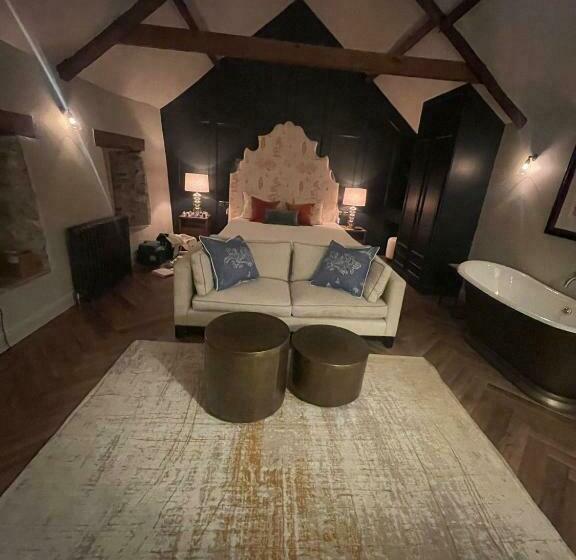 مبيت وإفطار The Hideaway