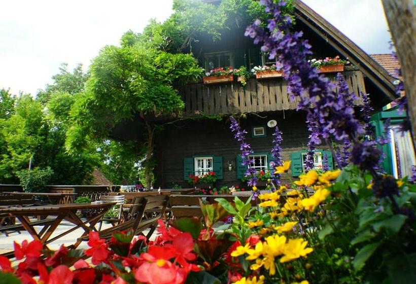 مبيت وإفطار Weingut Buschenschank Schneiderannerl