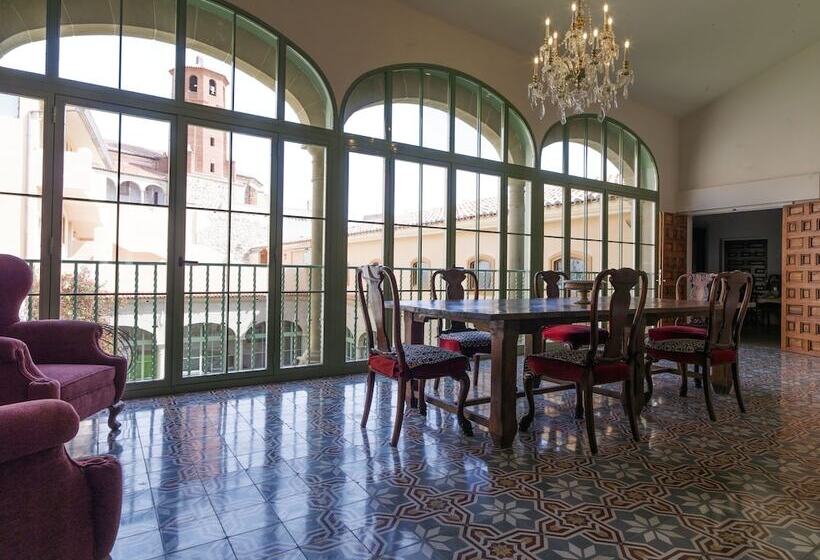 Hospedium Hotel La Lozana