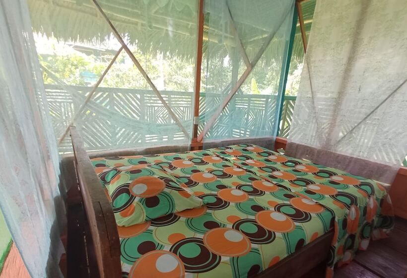 Hostal Búho Amazonas Tours   Hostel