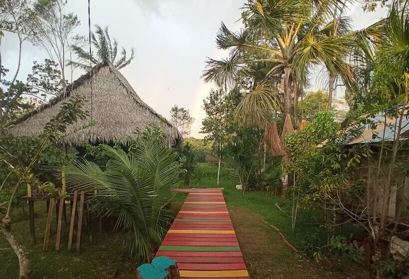 Hostal Búho Amazonas Tours   Hostel