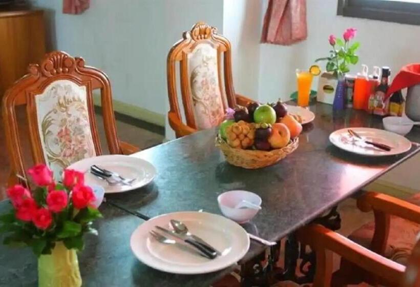 酒店 13 Coins Bang Yai