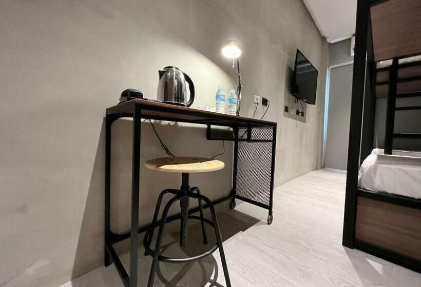 호텔 Acro Residences