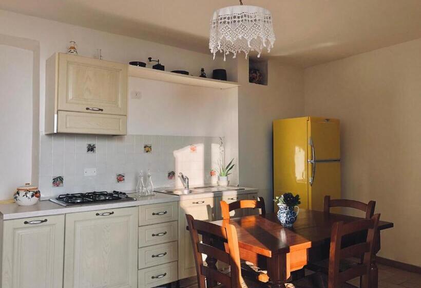 فندق Agriturismo Castelvecchio, Casa Vacanza Con Piscina A Fabriano