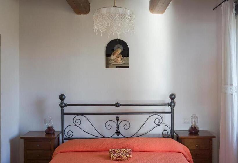 فندق Agriturismo Castelvecchio, Casa Vacanza Con Piscina A Fabriano