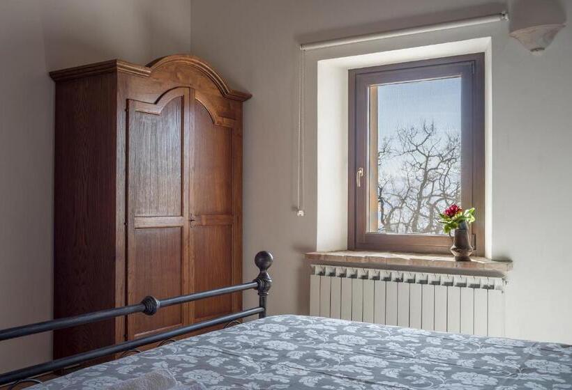 فندق Agriturismo Castelvecchio, Casa Vacanza Con Piscina A Fabriano