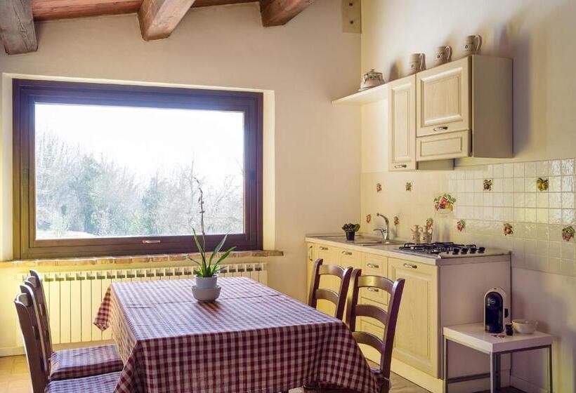 فندق Agriturismo Castelvecchio, Casa Vacanza Con Piscina A Fabriano