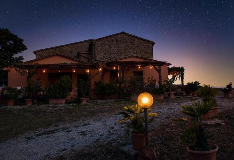 فندق Agriturismo Podere Binacco