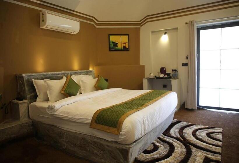 فندق Club 21 By Sariska Fun City, Alwar