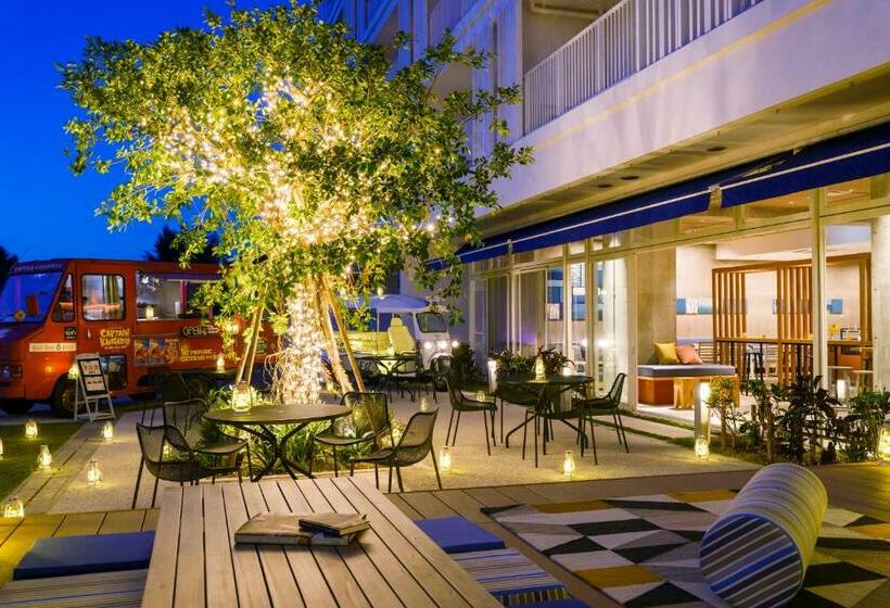 בית מלון כפרי Beb5 Okinawa Seragaki By Hoshino Resorts