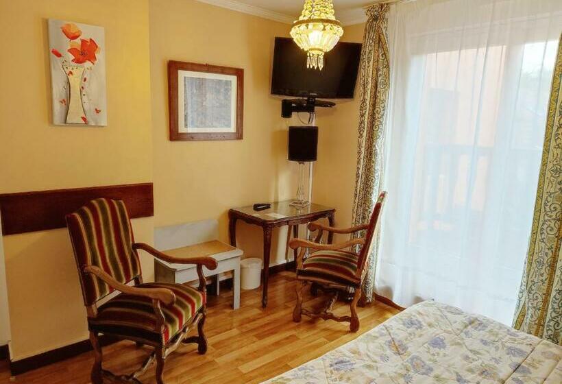 Отель L Auberge Des Gourmets Hôtel Restaurant