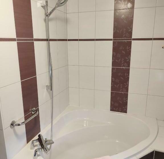 Отель L Auberge Des Gourmets Hôtel Restaurant